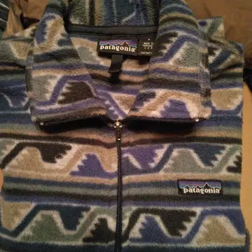 patagonia 플리스 자켓 기하학 패턴