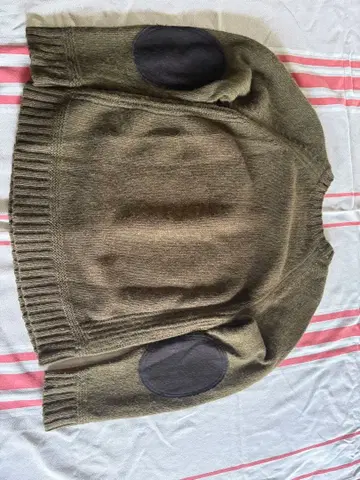 soglia 엘르 엘보 패치 니트 스웨터