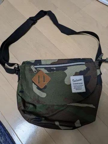 카모 패턴 숄더백