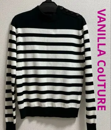 더블 스탠다드 클로징 바닐라 츄르 어깨 버튼 보더 니트