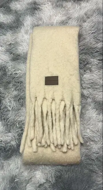 Kastane 화이트 아이보리 머플러