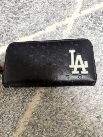 LA 블랙 장지갑