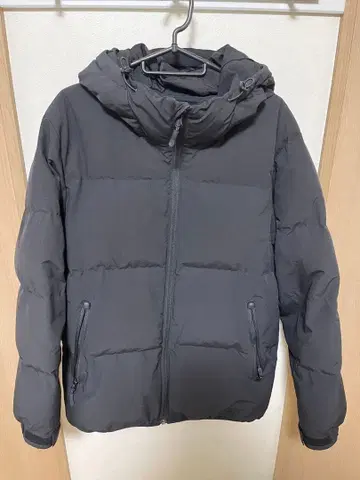 GU/블랙/다운 자켓 후드 부착/M 사이즈