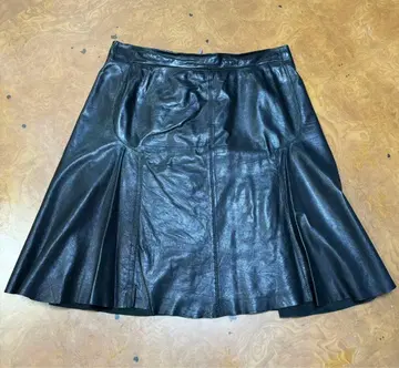 에스카다 스포츠: 램 가죽 블랙 스커트 사이즈 40(L)