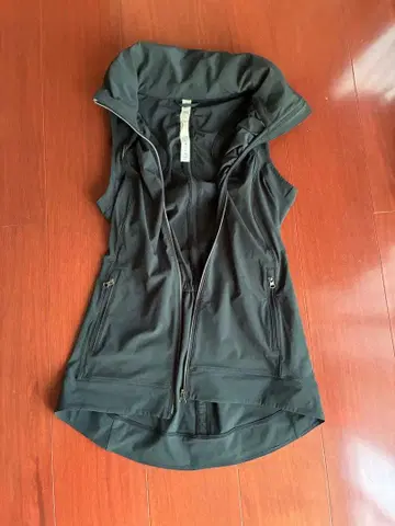 룰루레몬 블랙 후드 부착 베스트 블랙 2