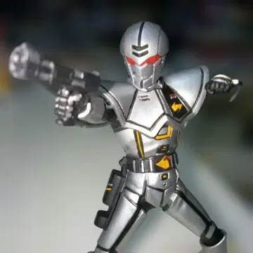 라13 바이오 헌터 실바 피규어