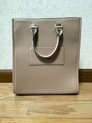 내추럴 쿠튀르 깔끔한 공연 관람용 백