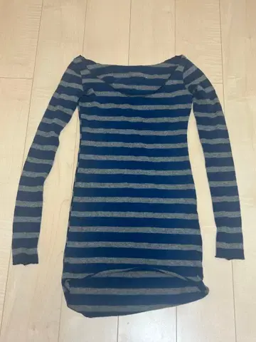 앨리스아우아아 스트라이프 니트