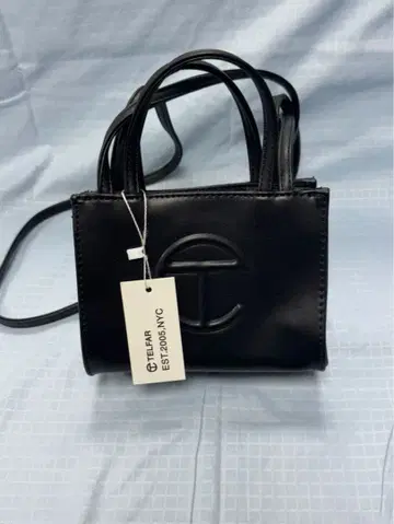 TELFAR 블랙 미니 숄더백