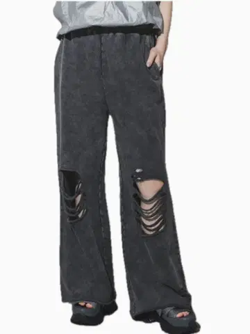 JEANASiS 지나시스 데미지 가공 스웨트 팬츠 새상품