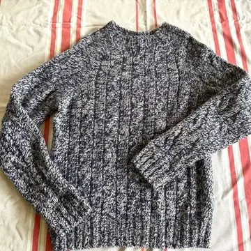 인버 아란 긴팔 스웨터