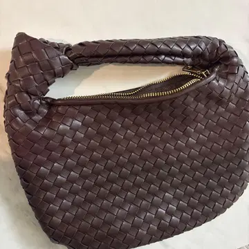 다크 브라운 뜨개질 가죽 핸드백