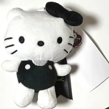 헬로키티 50주년 마스코트 참 화이트 블랙 아베일 한정판 산리오