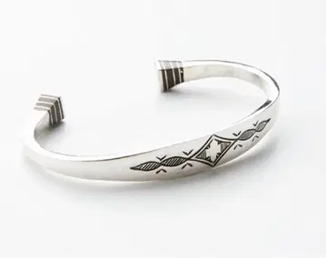 [ 새상품급 ] 투아레그 뱅글 이투리 악쇼르드