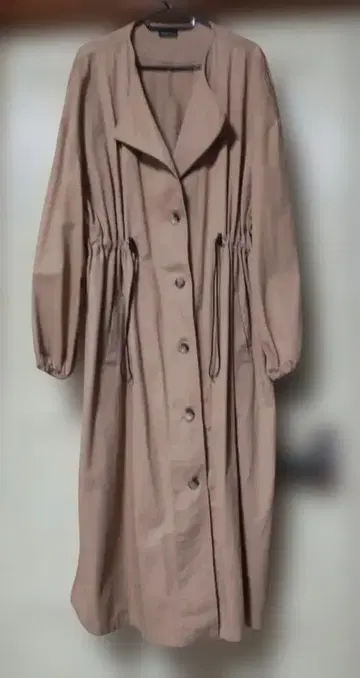 베이지 롱 코트 프론트 버튼