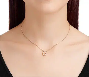 SWAROVSKI 로즈 골드 목걸이