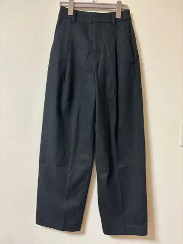 새상품급 유니클로 코토니에 브러쉬드 저지 턱 와이드 팬츠 XS