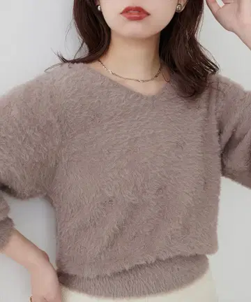 natural couture 리본 자수 페더 니트 모카 프리 사이즈