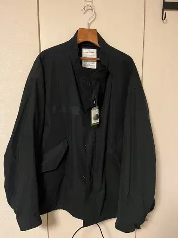 프릭스스토어 빅 실루엣 숏 모즈 코트 블랙 시착만 한 상품