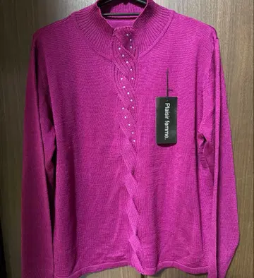 [택 포함 새상품] Plaisir femme 큐빅 디자인 니트 스웨터