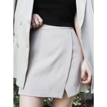 에브리리스 랩 디자인 미니 스커트 치마바지 베이지