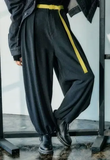 [ MODE NORM COME ] 해링본 2턱 페인터 팬츠