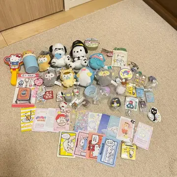 산리오 묶음 판매 캐릭터 굿즈 세트 약 30점