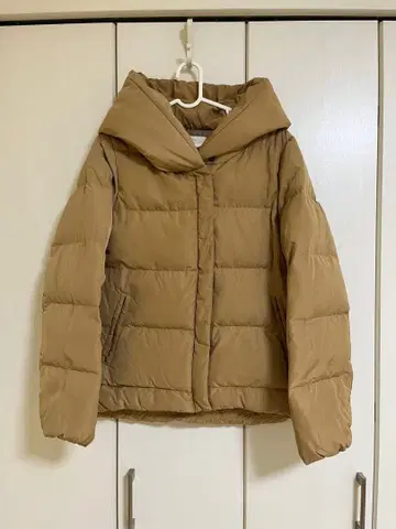 디스커트 옷깃 볼륨 숏 다운 베이지 M 사이즈