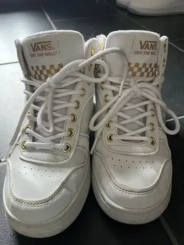 VANS OFF THE WALL 화이트 하이컷 스니커즈