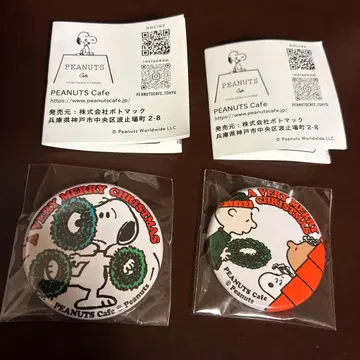 [ 새상품 ] PEANUTS CAFE 캔뱃지 스누피 크리스마스
