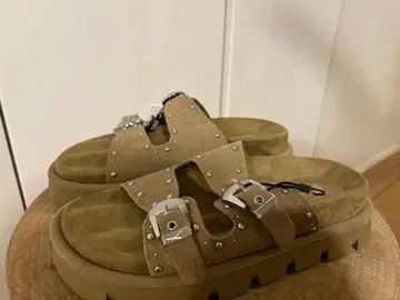 ZARA 스터드 장식 통굽 샌들 37