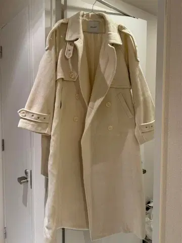 ACLENT CAPSULE ROSSA 아이보리 코트