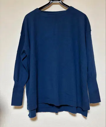 자유구 긴팔 니트