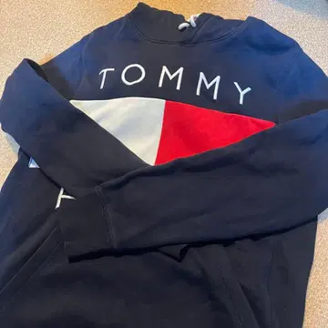 TOMMY 후드티