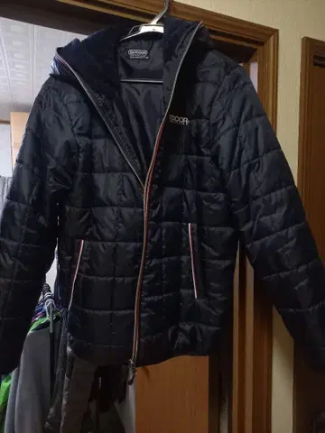 OUTDOOR 후드 부착 다운 자켓 M 사이즈 블랙