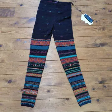 M&Kyoko! 컬러풀 무늬의 니트 레깅스