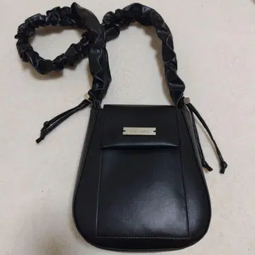 Un/neu 허리 핸들 인조 가죽 플랩 백