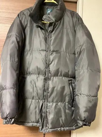 그레이 다운 자켓 나일론제