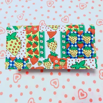 딸기 패치워크 무늬 장지갑 파우치 핸드메이드 지갑 통장 케이스