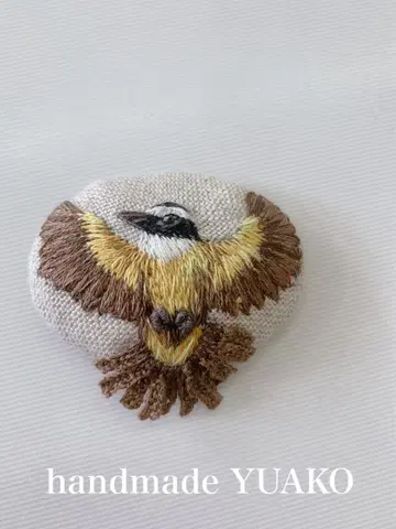 핸드메이드 입체 새 자수 브로치
