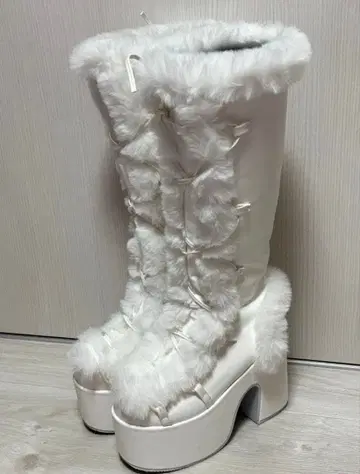 화이트 퍼 롱 부츠 통굽 y2k