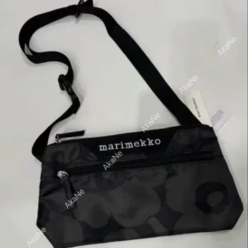 [ 새상품급 ] 마리메꼬 Neat Crossbody Unikko 그레이