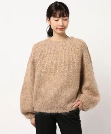 casa fline 모헤어 혼방 베이지 니트 스웨터