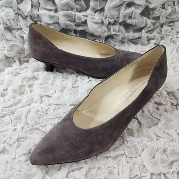 요시토 스틸레토 스웨이드 미들힐 펌프스