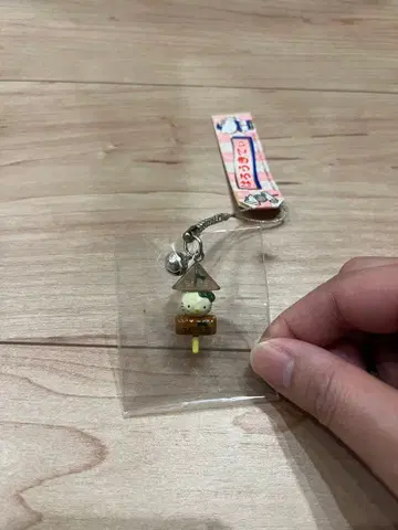 [ 지역 한정 키티 ] 오뎅 헬로키티 끈 스트랩