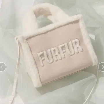 FURFUR 퍼 무스탕 로고 토트백
