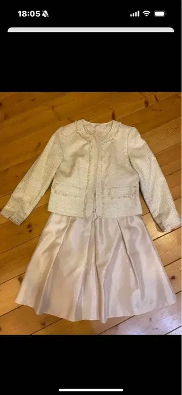 세레모니 수트 4세트 (자켓 블랙, 베이지 스커트 화이트 블라우스)