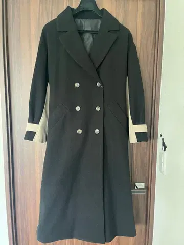 [ 새상품 택 포함 ] 부즈루드 롱 코트 바이컬러 블랙/베이지