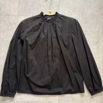 BALLSEY 보르지 프릴 넥 블라우스 블랙