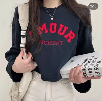 [ 미사용 ] 심플 숏 기장 상의 AMOUR 크롭 한국 네이비